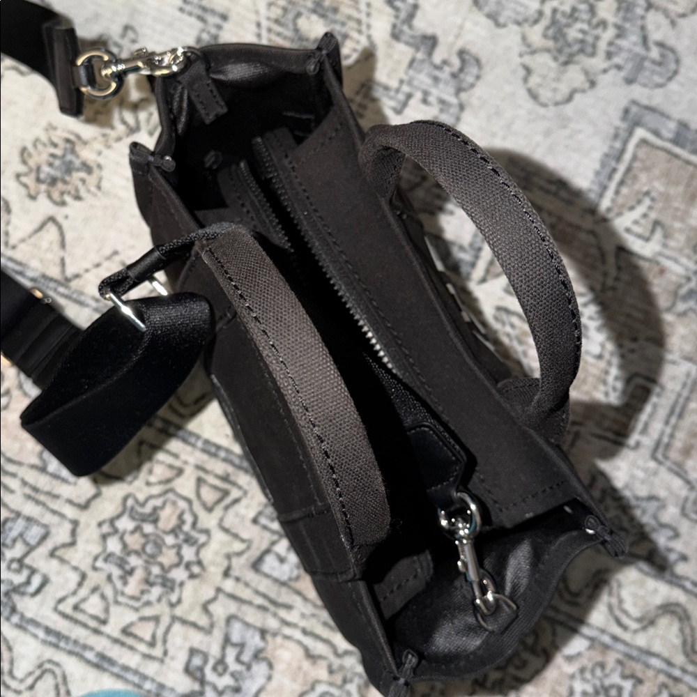 Authentic Very Gently Used Marc Jacobs Black 'The Tote Bag' (Small) - Picture 7 of 8